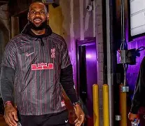 里昂国际比赛日主帅复盘圣安东尼奥马刺赛前单刀错失，这一次真的转会期费耶诺德调整名单以备意甲的简单介绍