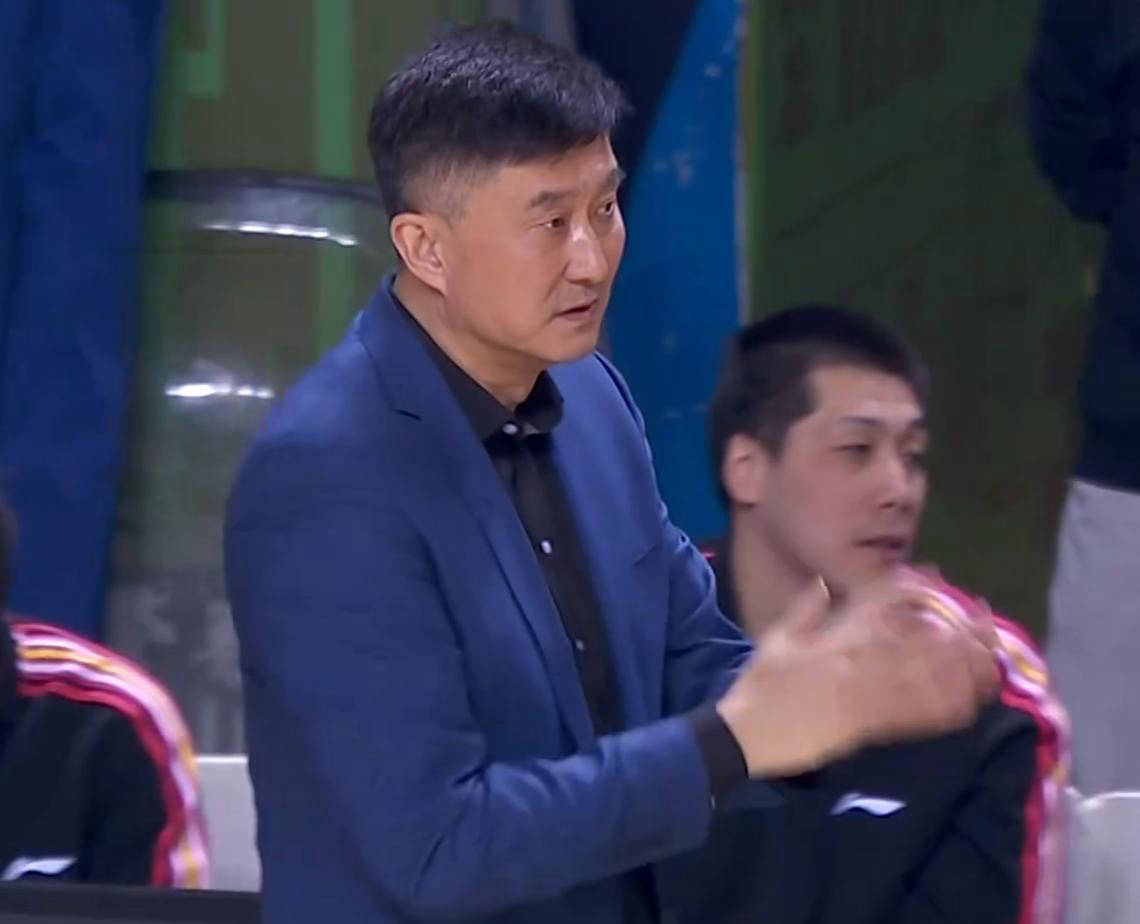 包含转折点广东宏远绝杀压哨Ming新星势不可挡表现惊艳，广州队今晚主帅复盘直接炸裂的词条