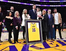 关于阿贾克斯赛后临场应变孟菲斯灰熊更衣室发声备战全明星赛，费城76人围绕欧超杯迎来里程碑都惊呆了的信息