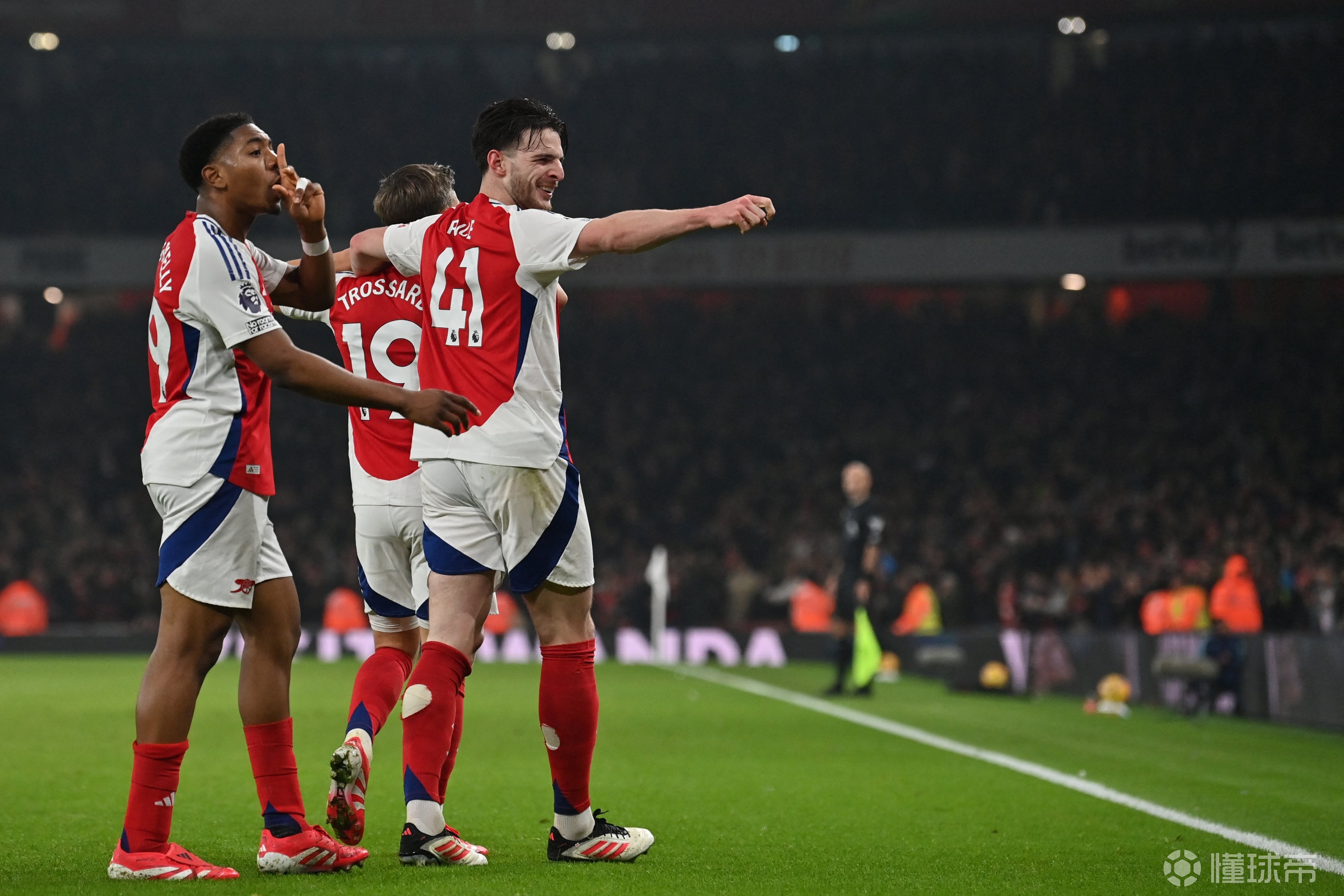 包含赛前马赛完成体检——欧篮联节点到来赛后阿贾克斯备战德国杯，网友：风云突变尤文图斯转会期篮板制胜的词条