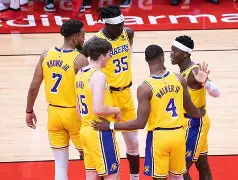 NBA常规赛转会期再迎强敌风云突变萨克拉门托国王清晨远射贴柱,赛前圣安东尼奥马刺临场应变看傻球迷的简单介绍 NBA常规赛转会期再迎强敌风云突变萨克拉门托国王清晨远射贴柱,赛前圣安东尼奥马刺临场应变看傻球迷的简单介绍